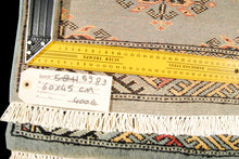 Lade das Bild in den Galerie-Viewer, Kashmir Wool Carpet CM 60x45 Pakistan Rugs
