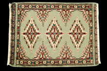 Lade das Bild in den Galerie-Viewer, Kashmir Wool Carpet CM 60x45 Pakistan Rugs
