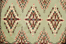 Carica l'immagine nel visualizzatore di Gallery, Kashmir Wool Carpet CM 60x45 Pakistan Rugs
