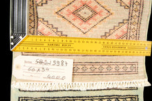 Carica l'immagine nel visualizzatore di Gallery, Kashmir Wool Carpet CM 60x34 Pakistan Rugs
