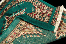 Lade das Bild in den Galerie-Viewer, Kashmir Wool Carpet CM 60x45 Pakistan Rugs
