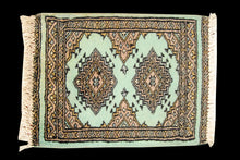 Lade das Bild in den Galerie-Viewer, Kashmir Wool Carpet CM 60x45 Pakistan Rugs
