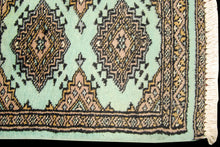 Lade das Bild in den Galerie-Viewer, Kashmir Wool Carpet CM 60x45 Pakistan Rugs
