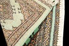 Lade das Bild in den Galerie-Viewer, Kashmir Wool Carpet CM 60x45 Pakistan Rugs
