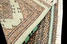 Lade das Bild in den Galerie-Viewer, Kashmir Wool Carpet CM 60x45 Pakistan Rugs
