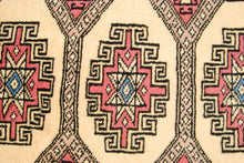 Carica l'immagine nel visualizzatore di Gallery, Kashmir Wool Carpet CM 60x45 Pakistan Rugs
