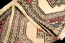 Carica l'immagine nel visualizzatore di Gallery, Kashmir Wool Carpet CM 60x45 Pakistan Rugs
