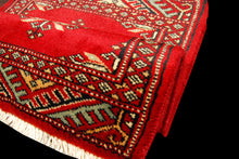 Carica l&#39;immagine nel visualizzatore di Gallery, Hand knotted carpet Kashmir / Chashmire  - 60X45 CM
