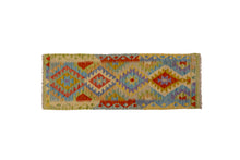 Lade das Bild in den Galerie-Viewer, Autentik Kilim Kelem Original Hand Made 144x53 CM Classic STYL - EASY TO CLEAN
