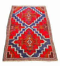 Carica l'immagine nel visualizzatore di Gallery, Genuine, Original Pure Wool Rug Rustic Handmad Carpet CM  140x93
