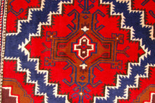 Carica l'immagine nel visualizzatore di Gallery, Genuine, Original Pure Wool Rug Rustic Handmad Carpet CM  140x93
