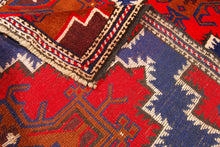 Carica l'immagine nel visualizzatore di Gallery, Genuine, Original Pure Wool Rug Rustic Handmad Carpet CM  140x93
