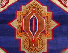 Carica l'immagine nel visualizzatore di Gallery, Genuine, Original Pure Wool Rug Rustic Handmad Carpet CM 140x85

