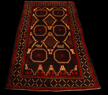 Carica l'immagine nel visualizzatore di Gallery, Genuine, Original Pure Wool Rug Rustic Handmad Carpet CM 188x110
