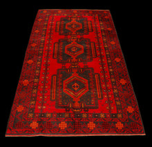 Carica l&#39;immagine nel visualizzatore di Gallery, Genuine, Original Pure Wool Rug Rustic Handmad Carpet CM 192x111
