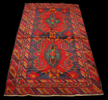 Carica l'immagine nel visualizzatore di Gallery, Genuine, Original Pure Wool Rug Rustic Handmad Carpet CM 180x108
