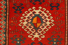 Carica l'immagine nel visualizzatore di Gallery, Hand made Antique Kazak / Shirvan Caucasic Carpets CM 205x105
