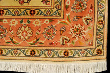 Carica l'immagine nel visualizzatore di Gallery, Authentic original hand knotted carpet 200x200 CM
