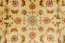 Carica l'immagine nel visualizzatore di Gallery, Authentic original hand knotted carpet 200x200 CM
