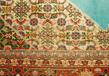 Carica l&#39;immagine nel visualizzatore di Gallery, Authentic original hand knotted carpet 365x275 CM
