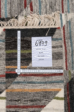 Lade das Bild in den Galerie-Viewer, Elegant Original Authentic Hand Made Carpet 200x140 CM
