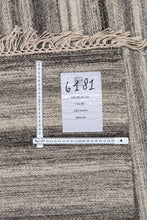 Lade das Bild in den Galerie-Viewer, Elegant Original Authentic Hand Made Carpet 200x140 CM
