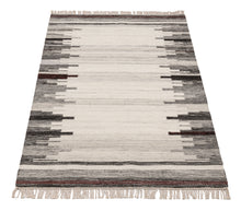 Load image into Gallery viewer, Elegant Original Authentic Hand Made Carpet 200x140 CM
