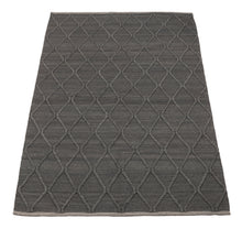 Carica l'immagine nel visualizzatore di Gallery, Elegant Original Authentic Hand Made Carpet 220x140 CM
