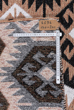Carica l&#39;immagine nel visualizzatore di Gallery, Elegant Original Authentic Hand Made Carpet 200x140 CM

