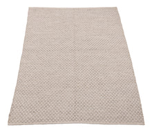 Carica l&#39;immagine nel visualizzatore di Gallery, Elegant Original Authentic Hand Made Carpet 200x140 CM
