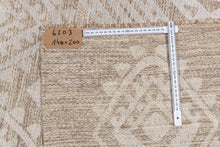 Lade das Bild in den Galerie-Viewer, New Design Original Authentic Hand Made Kilim 200x140 CM
