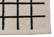 Carica l&#39;immagine nel visualizzatore di Gallery, New Design Original Authentic Hand Made Kilim India 200x140 CM
