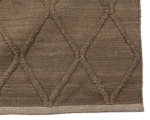 Carica l'immagine nel visualizzatore di Gallery, New Design Original Authentic Hand Made Kilim India 200x140 CM

