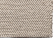 Carica l'immagine nel visualizzatore di Gallery, New Design Original Authentic Hand Made Kilim India 200x140 CM

