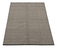 Carica l'immagine nel visualizzatore di Gallery, New Design Original Authentic Hand Made Kilim India 200x140 CM
