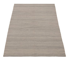 Carica l'immagine nel visualizzatore di Gallery, New Design Original Authentic Hand Made Kilim India 200x140 CM
