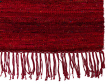 Carica l&#39;immagine nel visualizzatore di Gallery, New Design Original Authentic Hand Made kilim Silk India 210x140 CM
