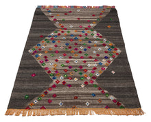 Carica l'immagine nel visualizzatore di Gallery, New Design Original Authentic Hand Made Kilim India 230x160 CM
