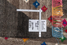 Carica l'immagine nel visualizzatore di Gallery, New Design Original Authentic Hand Made Kilim India 230x160 CM
