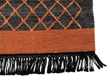 Lade das Bild in den Galerie-Viewer, New Design Original Authentic Hand Made Kilim 230x160 CM
