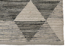 Carica l'immagine nel visualizzatore di Gallery, New Design Original Authentic Hand Made Kilim 230x160 CM
