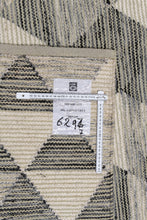 Carica l'immagine nel visualizzatore di Gallery, New Design Original Authentic Hand Made Kilim 230x160 CM
