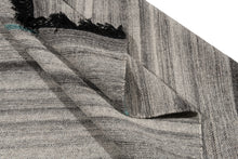 Carica l'immagine nel visualizzatore di Gallery, New Design Original Authentic Hand Made Kilim 210x140 CM
