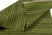 Carica l&#39;immagine nel visualizzatore di Gallery, New Design Original Authentic Hand Made Kilim India 205x135 CM
