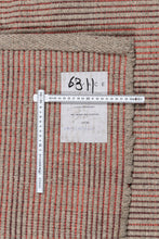 Carica l'immagine nel visualizzatore di Gallery, New Design Original Authentic Hand Made Kilim India 200x140 CM
