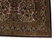 Carica l&#39;immagine nel visualizzatore di Gallery, Authentic original hand knotted carpet 160x110 CM
