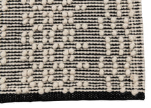 Lade das Bild in den Galerie-Viewer, New Design Original Authentic Hand Made Kilim India 170x100 CM

