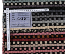 Lade das Bild in den Galerie-Viewer, New Design Original Authentic Hand Made Kilim India 165x75 CM
