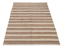 Lade das Bild in den Galerie-Viewer, New Design Original Authentic Hand Made Kilim India 245x170 CM
