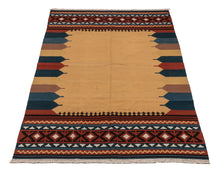 Carica l'immagine nel visualizzatore di Gallery, New Design Original Authentic Hand Made Kilim India 122x69 CM
